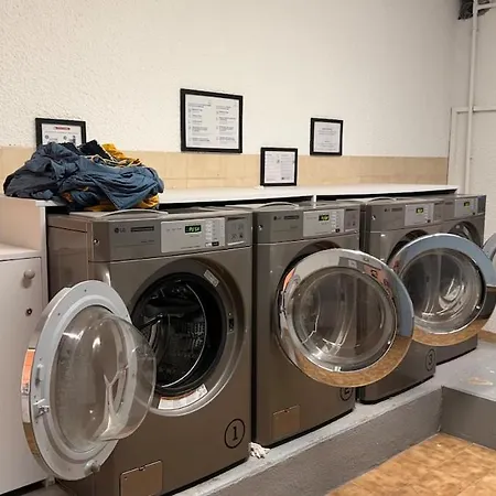 Appartement F1 Climatise Avec Piscine *